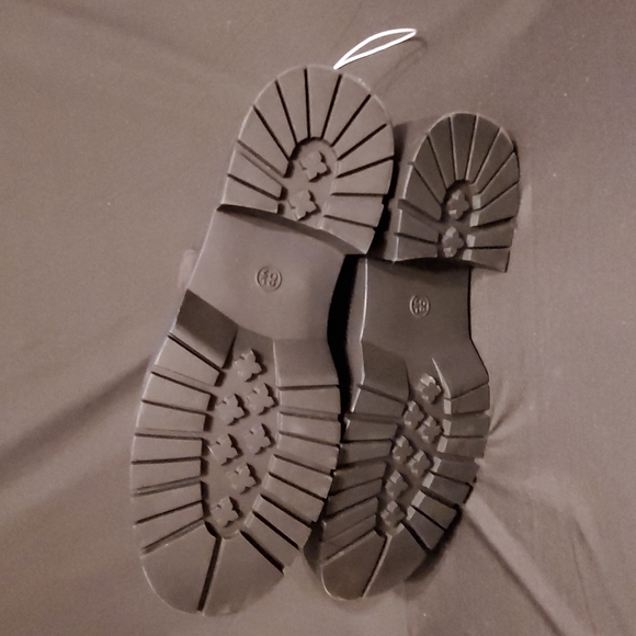 Women’s Ella Chelsea Duck Boots from Universal Thread - Picture 5 of 5